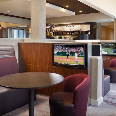 Courtyard By Marriott Raleigh Cary Hotel Bagian luar foto