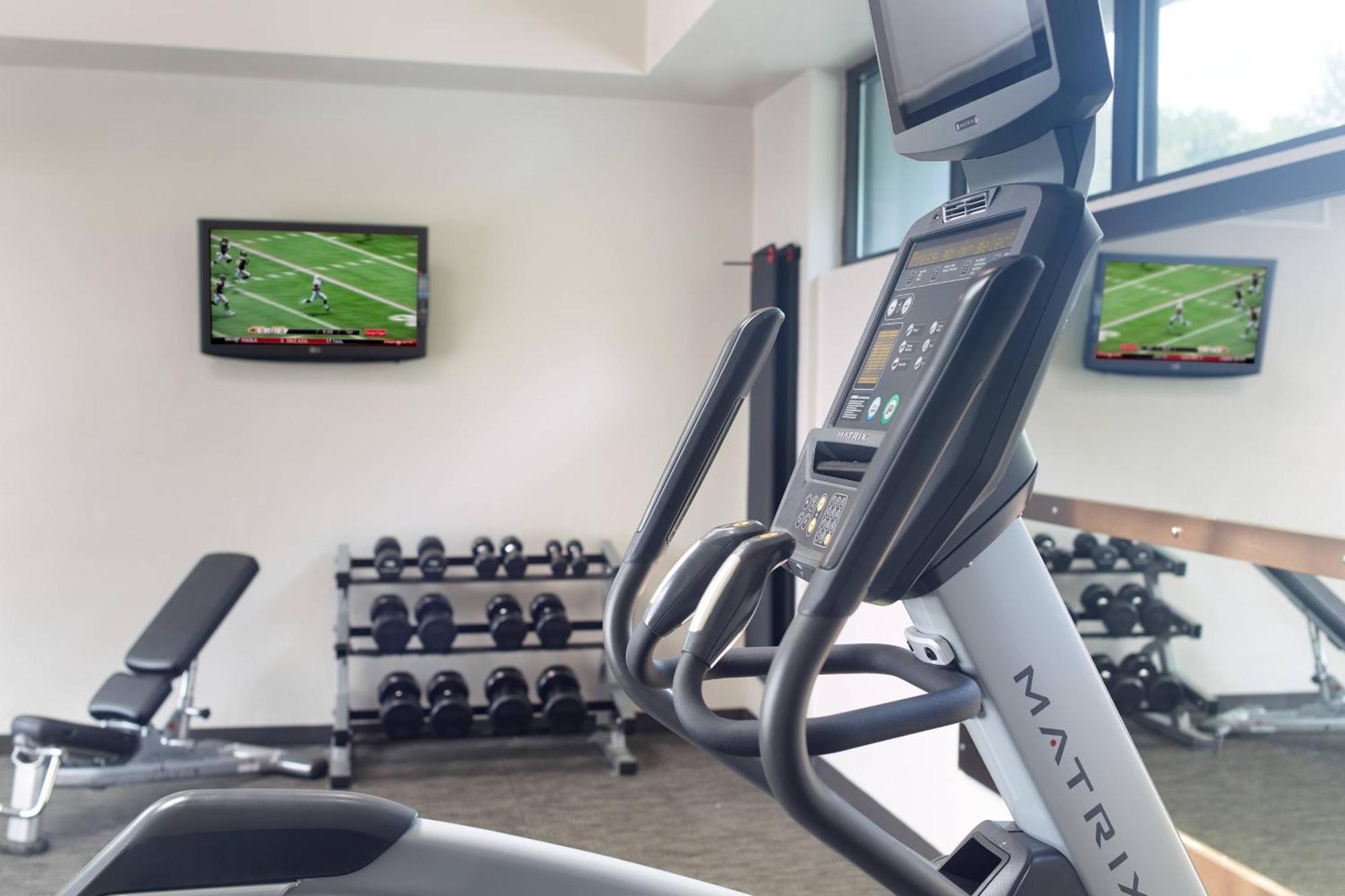 Courtyard By Marriott Raleigh Cary Hotel Bagian luar foto