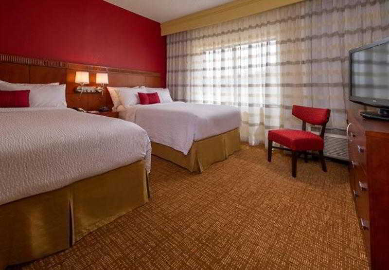 Courtyard By Marriott Raleigh Cary Hotel Bagian luar foto