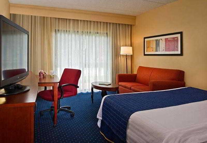 Courtyard By Marriott Raleigh Cary Hotel Ruang foto